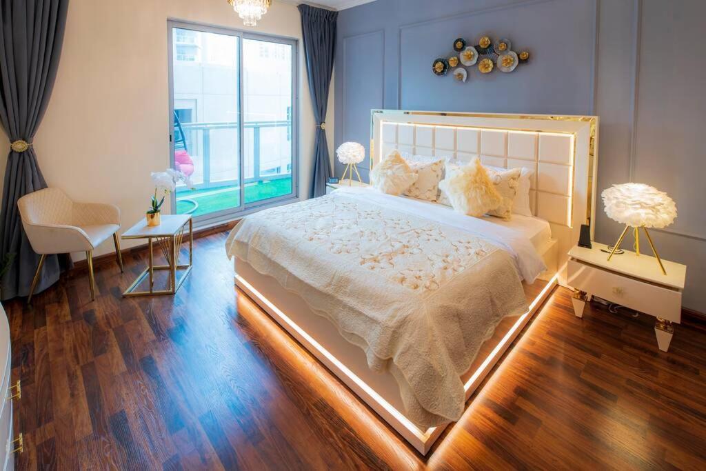 דובאי First Class 2Br With Full Burj Khalifa And Fountain View מראה חיצוני תמונה