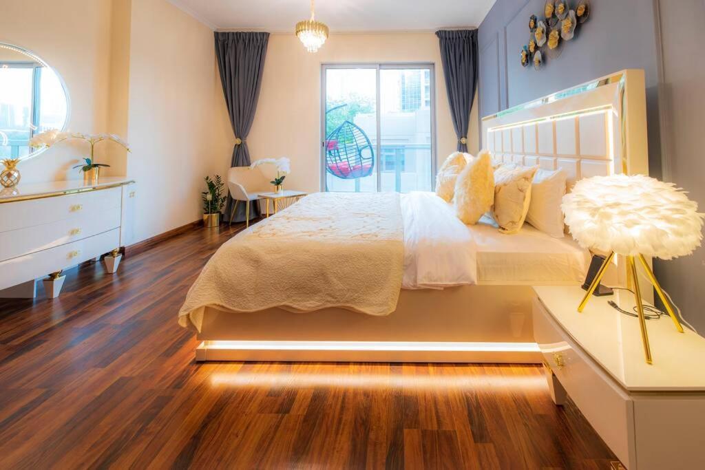 דובאי First Class 2Br With Full Burj Khalifa And Fountain View מראה חיצוני תמונה